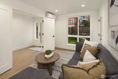 4407 2nd Avenue NE, Seattle, WA 98105 - Photo 3