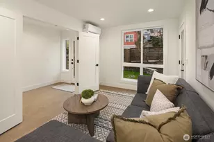 4407 2nd Ave NE, Seattle, WA 98105 - Photo 3