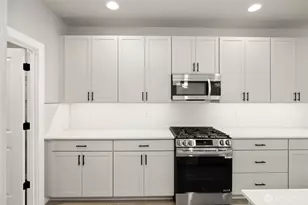 13925 178th St E, Puyallup, WA 98374 - Photo 9
