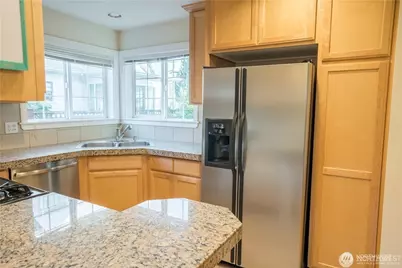 1618 N 46th Street #B, Seattle, WA 98103 - Photo 11