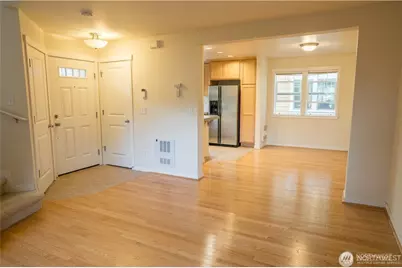 1618 N 46th Street #B, Seattle, WA 98103 - Photo 5