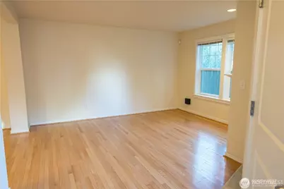 1618 N 46th Street #B, Seattle, WA 98103 - Photo 3