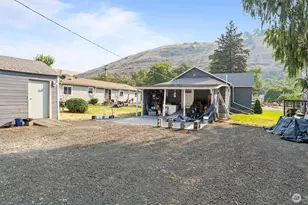 1315 S 2nd St, Dayton, WA 99328 - Photo 17
