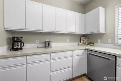 323 N Laventure Road #D, Mount Vernon, WA 98273 - Photo 19