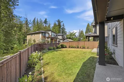 24309 NE 24th Street, Sammamish, WA 98074 - Photo 33