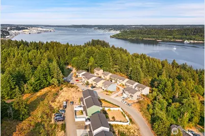 2416 W Echo Bay Dr, Bremerton, WA 98312 - Photo 35
