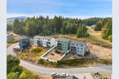 2416 W Echo Bay Dr, Bremerton, WA 98312 - Photo 3
