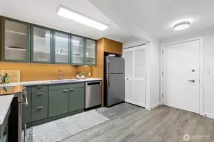 732 11th Ave E, Seattle, WA 98102 - Photo 19