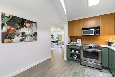 732 11th Avenue E #305, Seattle, WA 98102 - Photo 25