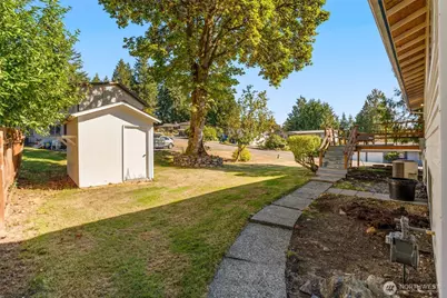18920 127th Place SE, Renton, WA 98058 - Photo 31