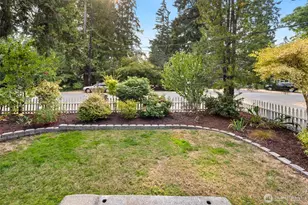 10708 17th Ave NE, Seattle, WA 98125 - Photo 21
