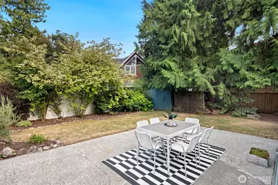 10708 17th Avenue NE, Seattle, WA 98125 - Photo 19