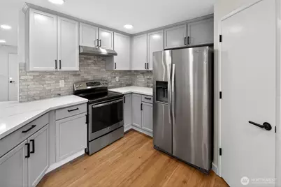 320 213th Place SW, Bothell, WA 98021 - Photo 7