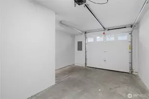720 N 43rd St, Seattle, WA 98103 - Photo 21