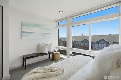 720 N 43rd St, Seattle, WA 98103 - Photo 17