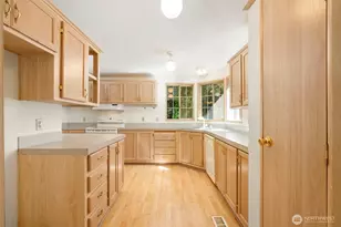752 Jolie Way, Port Townsend, WA 98368 - Photo 11