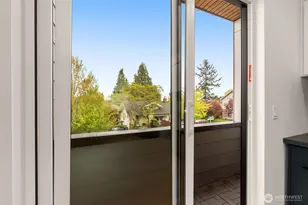 7403 Dayton Ave N, Seattle, WA 98103 - Photo 9