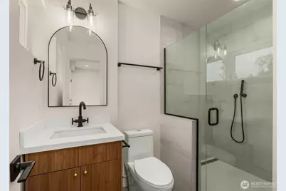 7403 Dayton Avenue N, Seattle, WA 98103 - Photo 21