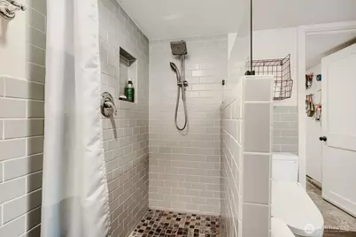 9744 49th Avenue S, Seattle, WA 98118 - Photo 21
