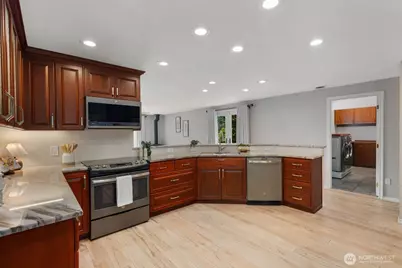 20919 SE 202nd Street, Renton, WA 98058 - Photo 9