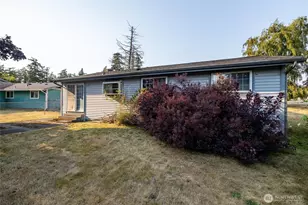 613 NW Hyak Dr, Oak Harbor, WA 98277 - Photo 25