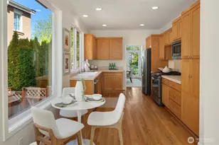 1543 NE Iris St, Issaquah, WA 98029 - Photo 3
