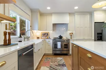 410 N 178th Lane, Shoreline, WA 98133 - Photo 9