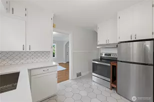 3417 N 8th St, Tacoma, WA 98406 - Photo 7
