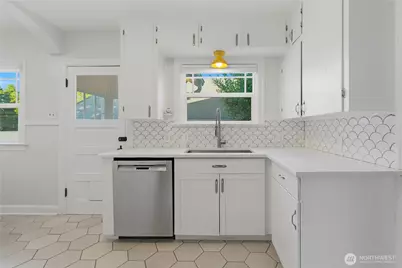 3417 N 8th Street, Tacoma, WA 98406 - Photo 9