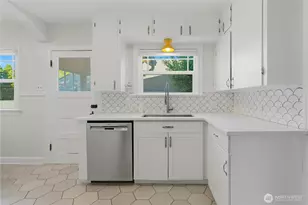 3417 N 8th St, Tacoma, WA 98406 - Photo 9