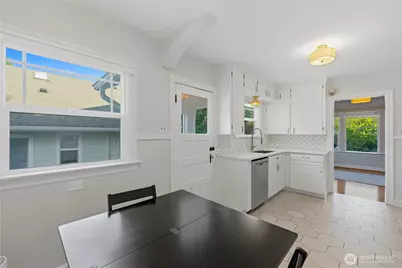 3417 N 8th Street, Tacoma, WA 98406 - Photo 11