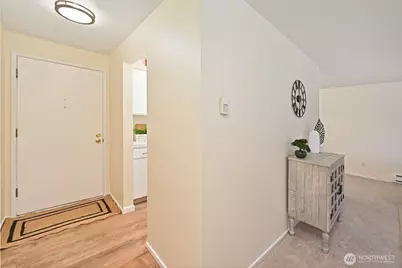 11010 NE 68th Street #622, Kirkland, WA 98033 - Photo 5