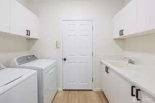 6909 38th St Ct W, University Place, WA 98466 - Photo 17