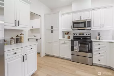 6909 38th Street Ct W, University Place, WA 98466 - Photo 9