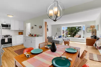 5625 SW Teig Place, Seattle, WA 98116 - Photo 13