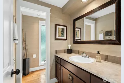 12530 Holmes Point Drive NE, Kirkland, WA 98034 - Photo 15