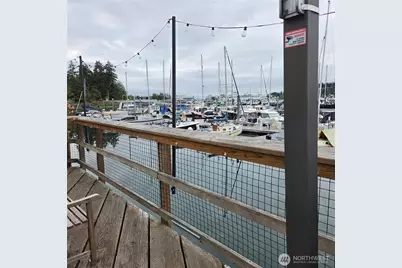 141 Parfitt Way SW #C52, Bainbridge Island, WA 98110 - Photo 9