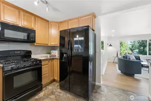 20710 11th Dr SE, Bothell, WA 98012 - Photo 9