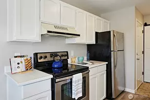 4120 212th St SW, Mountlake Terrace, WA 98043 - Photo 3