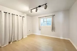 300 NW 47th St, Seattle, WA 98107 - Photo 13