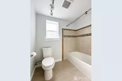 300 NW 47th Street #ADU, Seattle, WA 98107 - Photo 9