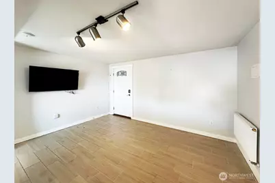 300 NW 47th Street #ADU, Seattle, WA 98107 - Photo 7