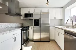 300 NW 47th St, Seattle, WA 98107 - Photo 5
