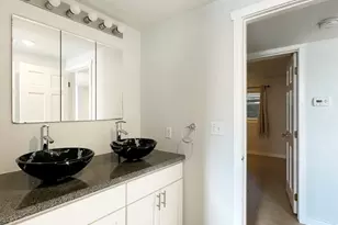 300 NW 47th St, Seattle, WA 98107 - Photo 11