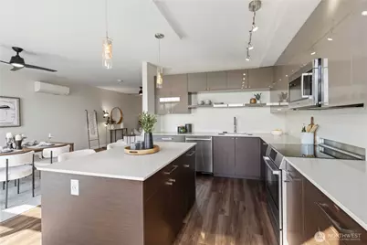 6800 Greenwood Avenue N #303, Seattle, WA 98103 - Photo 9