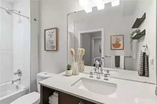 6800 Greenwood Ave N, Seattle, WA 98103 - Photo 15