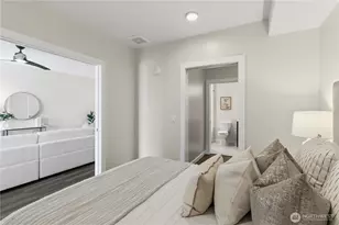 6800 Greenwood Ave N, Seattle, WA 98103 - Photo 13