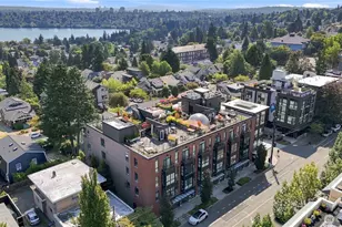 6800 Greenwood Ave N, Seattle, WA 98103 - Photo 23