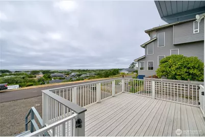35200 J Place, Ocean Park, WA 98640 - Photo 17