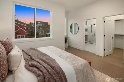 4407 2nd Avenue NE, Seattle, WA 98105 - Photo 13